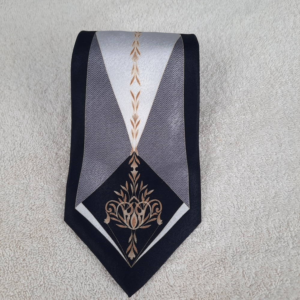 Pierre Cardin Black and Gold Designer Silk Men's Necktie - Picture 2 of 8